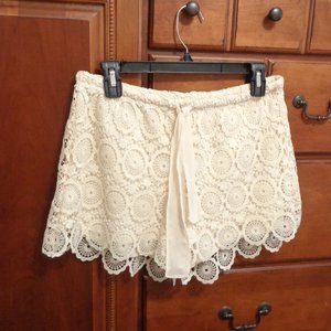 Cream lace shorts